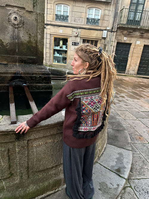 Chaqueta con parches bordados artesanales estilo boho hippieS
