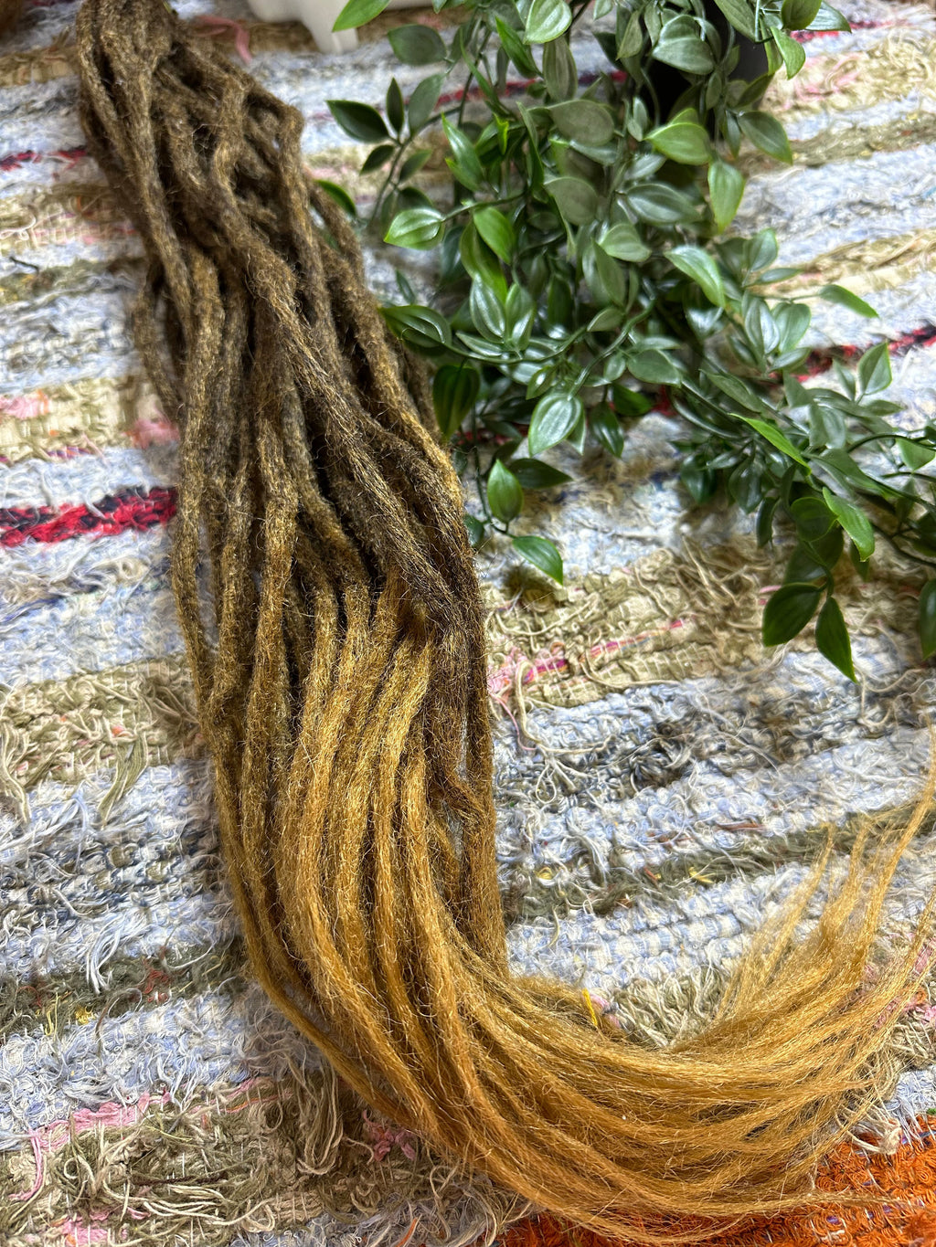 Rastas Marrones con Puntas Degradadas