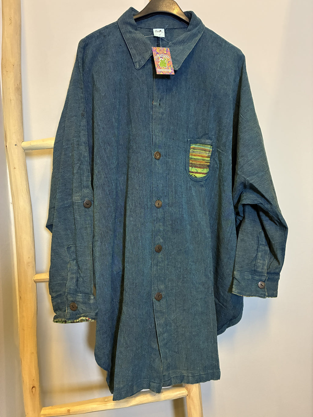Camisa Oversize Étnica con Detalles