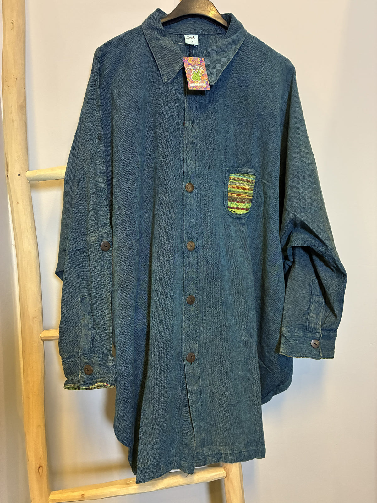 Camisa Oversize Étnica con Detalles