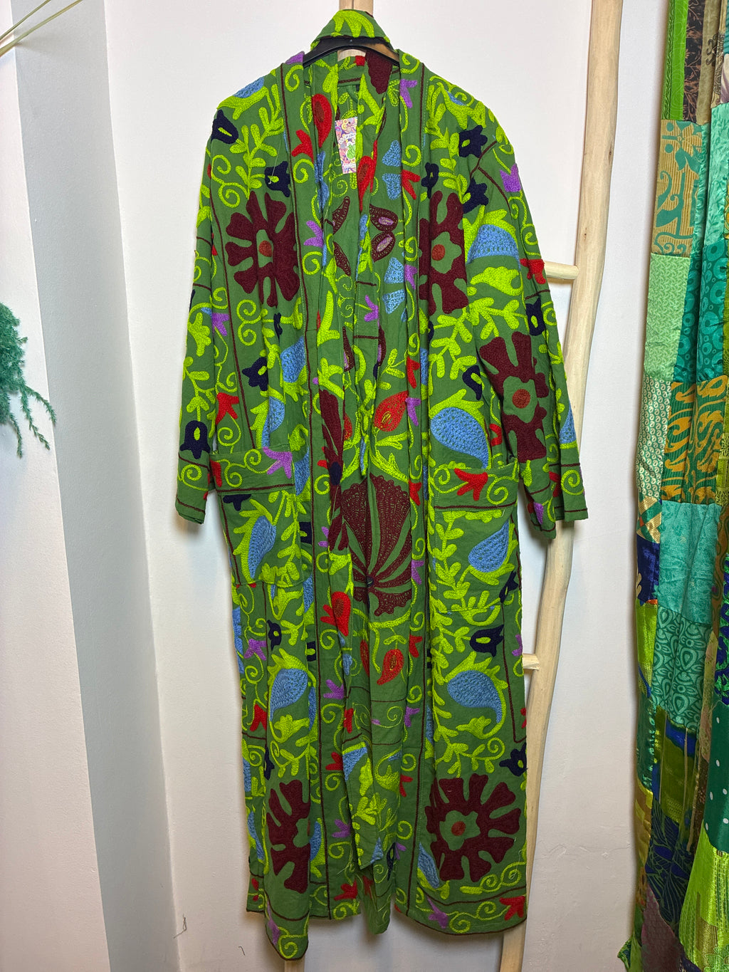 Kimono largo Suzani Jardín