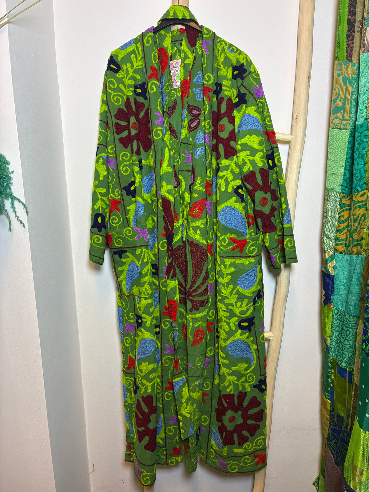 Kimono largo Suzani Jardín