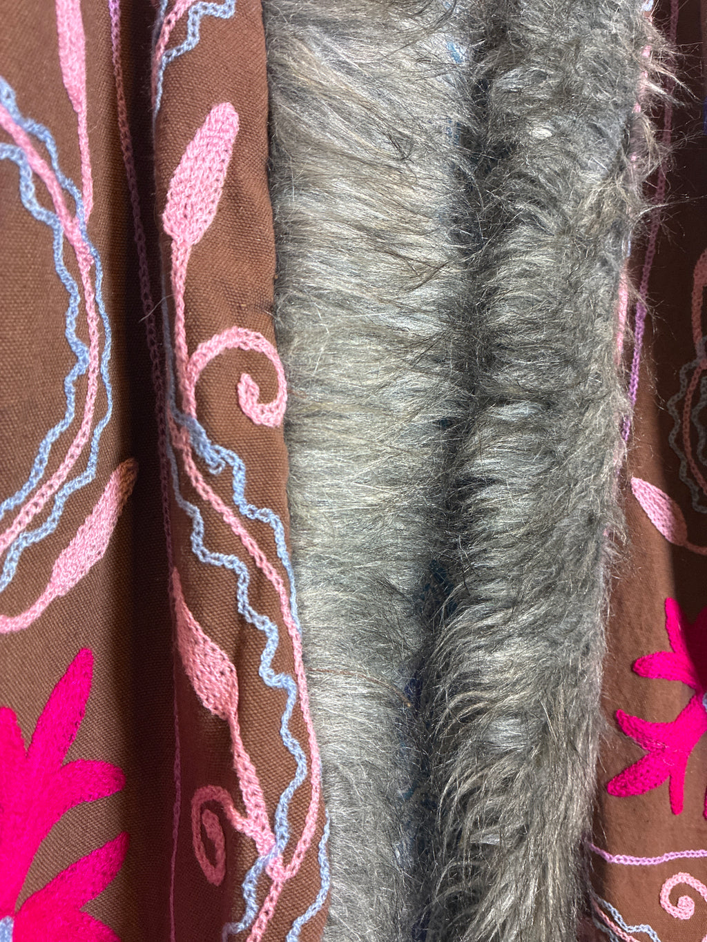 Chaqueta Suzani Corta con Pelo