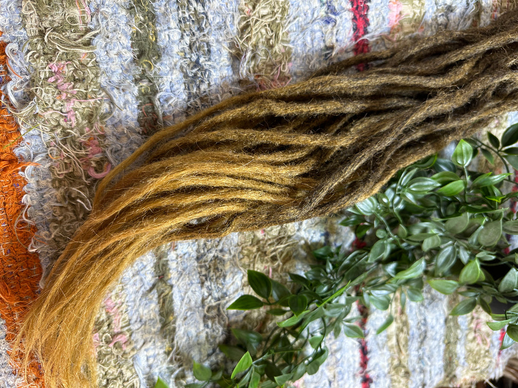 Rastas Marrones con Puntas Degradadas